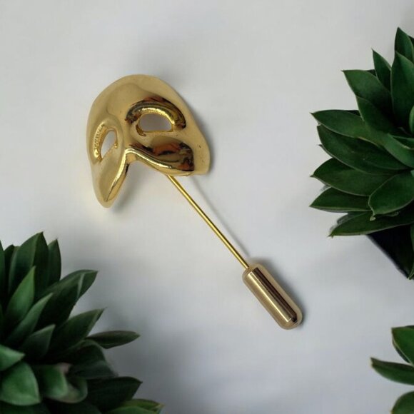 Vintage MONET Phantom of the Opera Mask Pin Gold Plated Signed Designer Jewelry - Picture 7 of 10